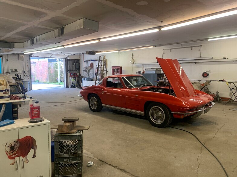 More Photos Of 41R Central St, East Bridgewater Auto Repair For Sale