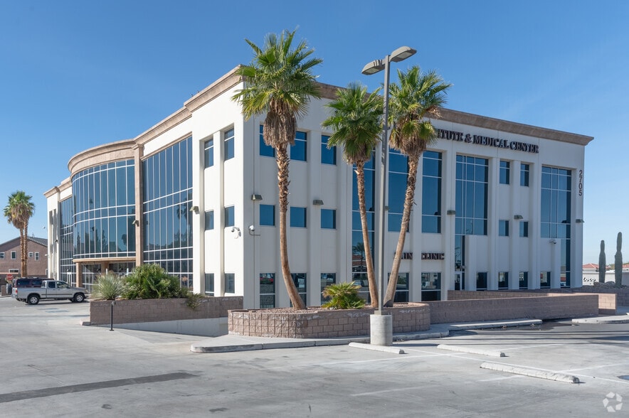 More Photos Of 2705 W Horizon Ridge Pky, Henderson Medical For Lease