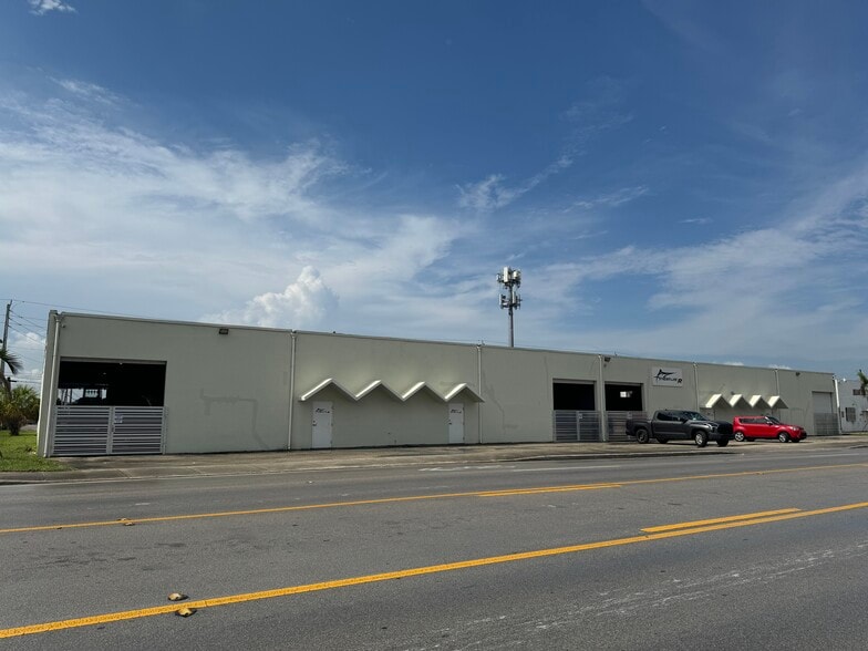 More Photos Of 2450-2460 NW 151st St, Miami Warehouse For Lease