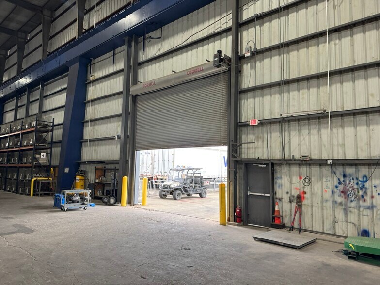 More Photos Of 10101 Bay Area Blvd, Pasadena Manufacturing For Lease