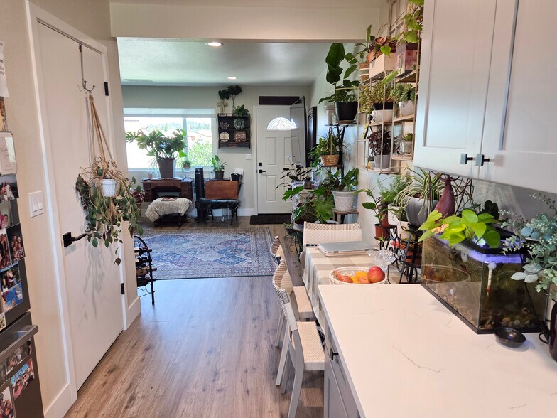 More Photos Of 4015 Hoen Ave, Santa Rosa Apartments For Sale