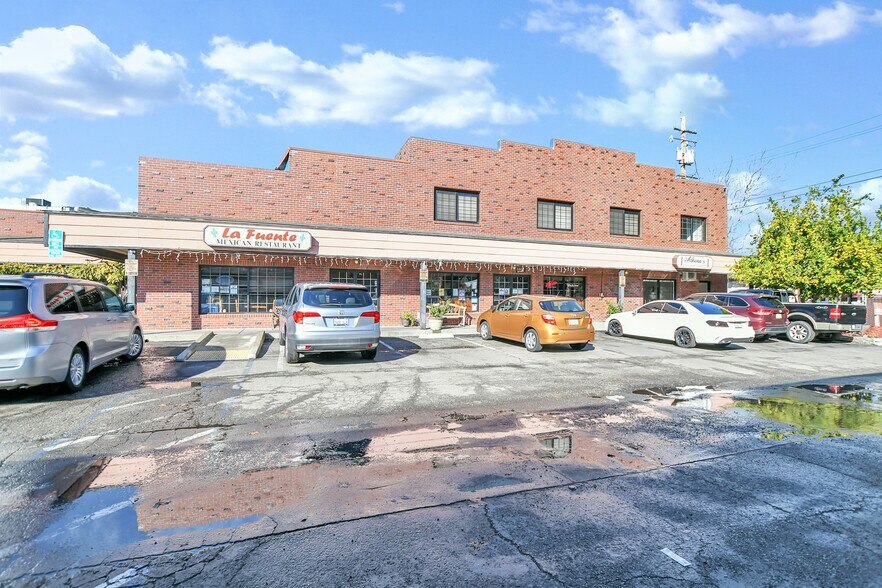 More Photos Of 234 Oak St, Brentwood Restaurant For Sale