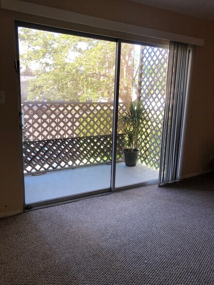 More Photos Of 2180 Ashby Ave, Berkeley Apartments For Sale