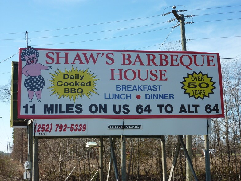 More Photos Of 202 West Blvd, Williamston Restaurant For Sale