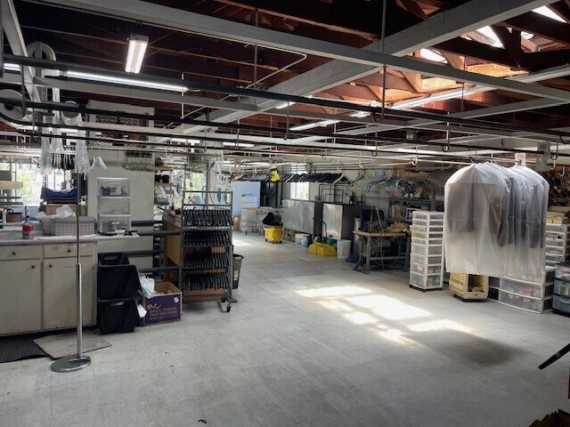 More Photos Of 16549 E 14th St, San Leandro Manufacturing For Sale