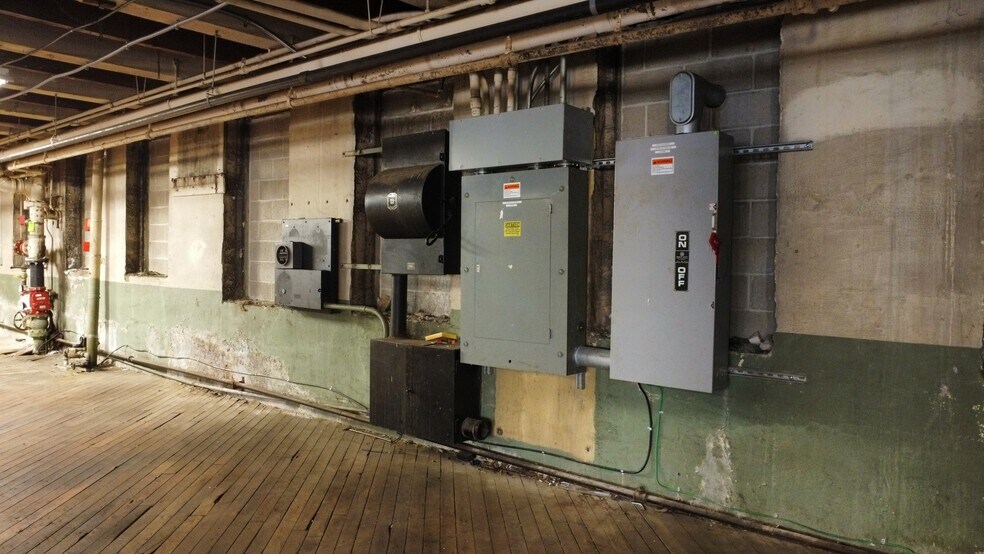 More Photos Of 813 N 4th St, Allentown Warehouse For Lease