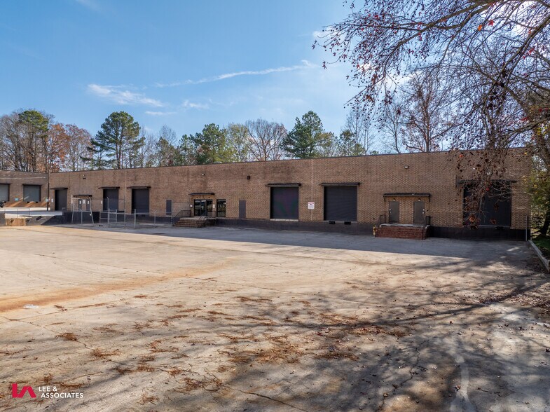 More Photos Of 1840 Tucker Industrial Rd, Tucker Light Distribution For Sale