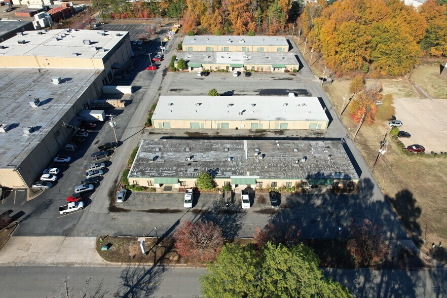 More Photos Of 3520 W 69th St, Little Rock Warehouse For Lease