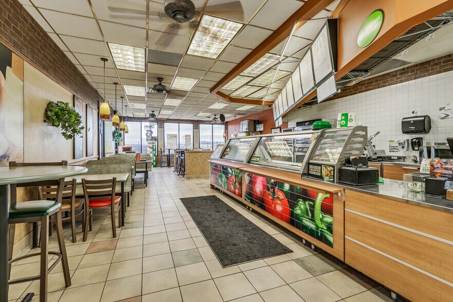 More Photos Of 449 7th St E, Saint Paul Storefront For Sale