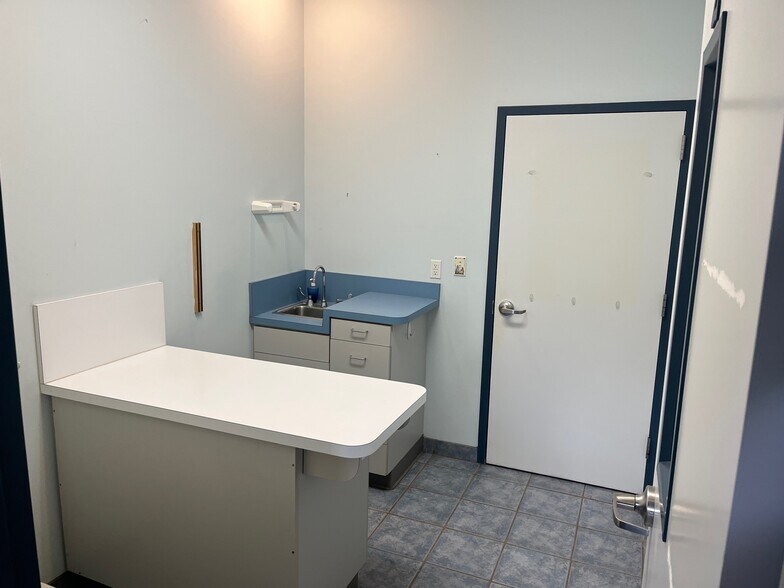 More Photos Of 1 Otter Creek Cir, Little Rock Veterinarian Kennel For Sale