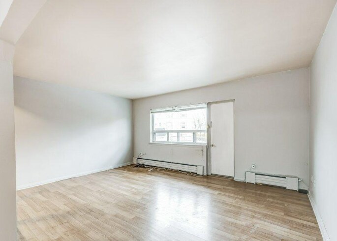 More Photos Of 6 Lake Shore Dr, Toronto Apartments For Sale