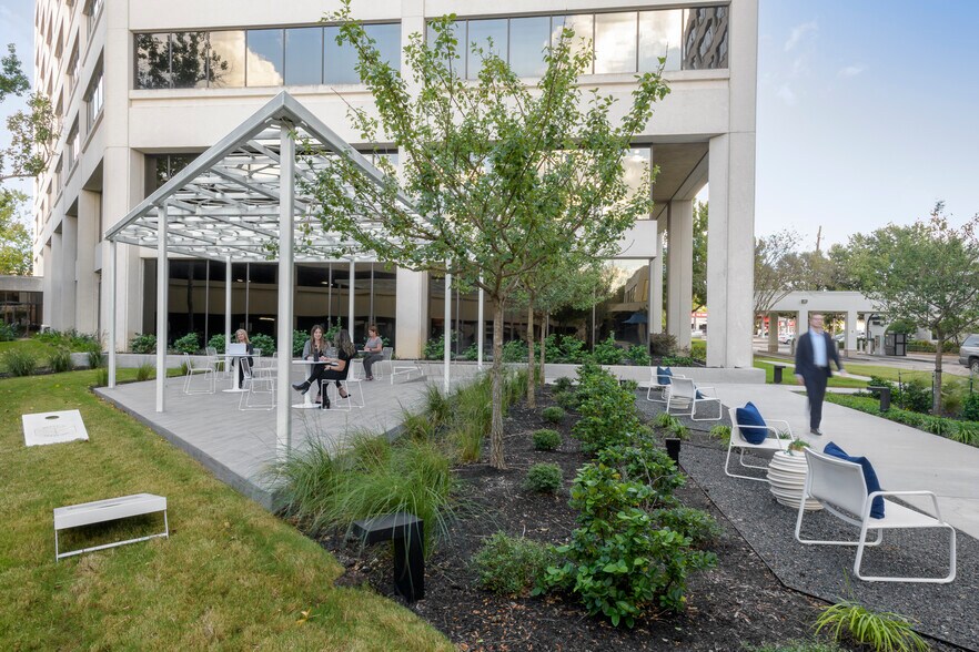 More Photos Of 1616 S Voss Rd, Houston Office For Lease