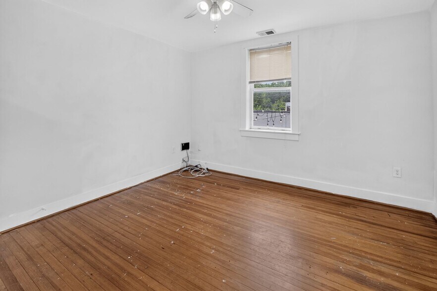 More Photos Of 4802 Rhode Island Ave, Hyattsville Unknown For Lease