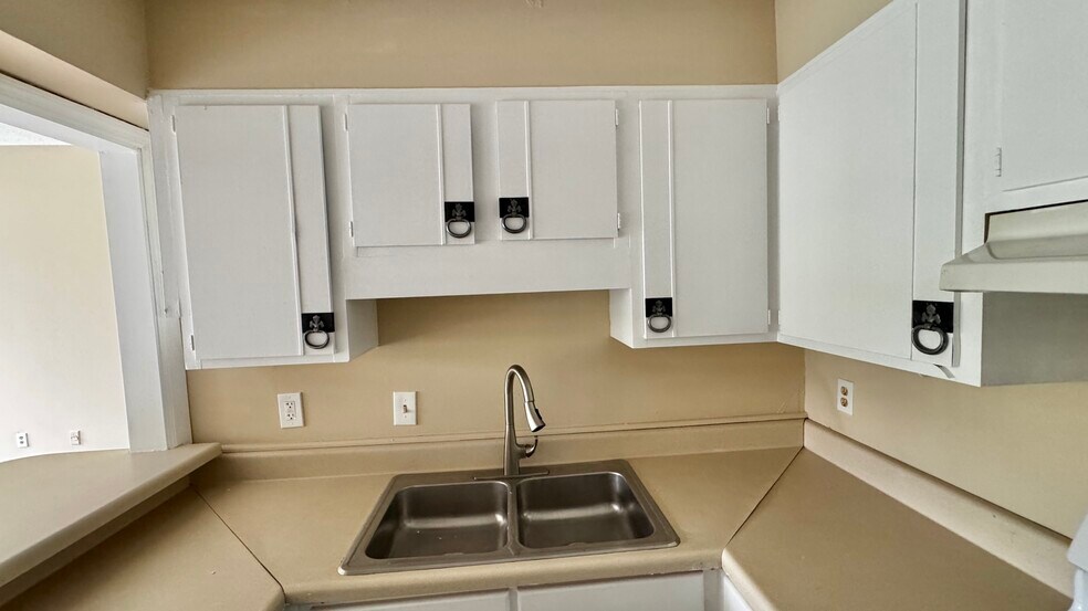 More Photos Of 6270 Aquarius Dr, Alpine Apartments For Sale