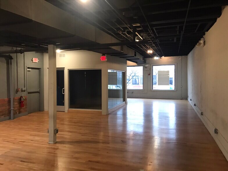 More Photos Of 308 S Main St, Royal Oak Storefront Retail Office For Lease