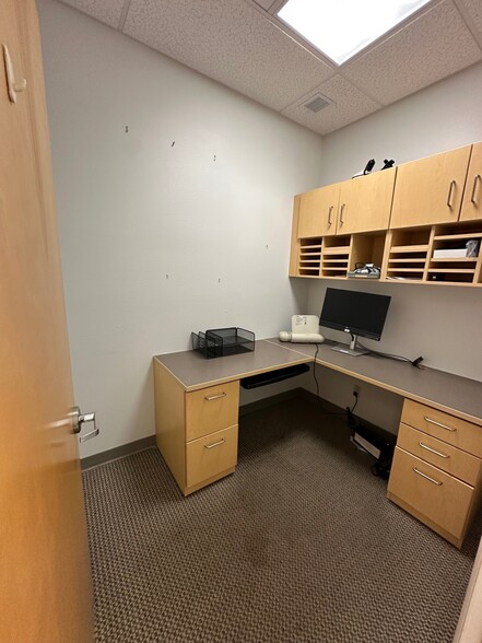 More Photos Of 842 Sunset Lake Blvd, Venice Medical For Sale