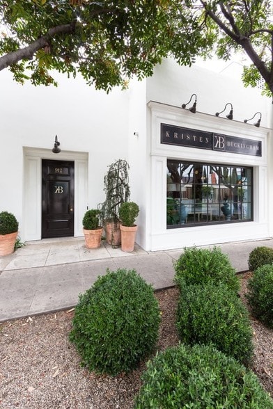 Primary Photo Of 912 N La Cienega Blvd, Los Angeles Loft Creative Space For Lease