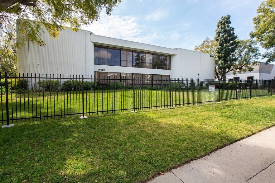 More Photos Of 20500 Nordhoff St, Chatsworth Research And Development For Sale