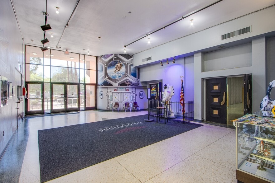 More Photos Of 1600 E Oakey Blvd, Las Vegas Schools For Sale