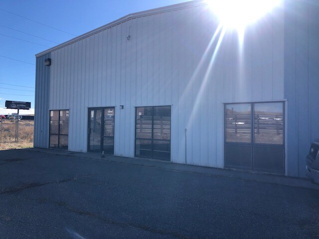 More Photos Of 70 Riverside Loop, Evanston Industrial For Sale