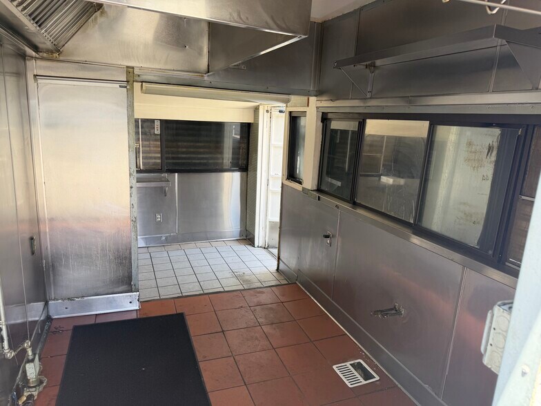 More Photos Of 1410 W Florence Ave, Los Angeles Restaurant For Lease