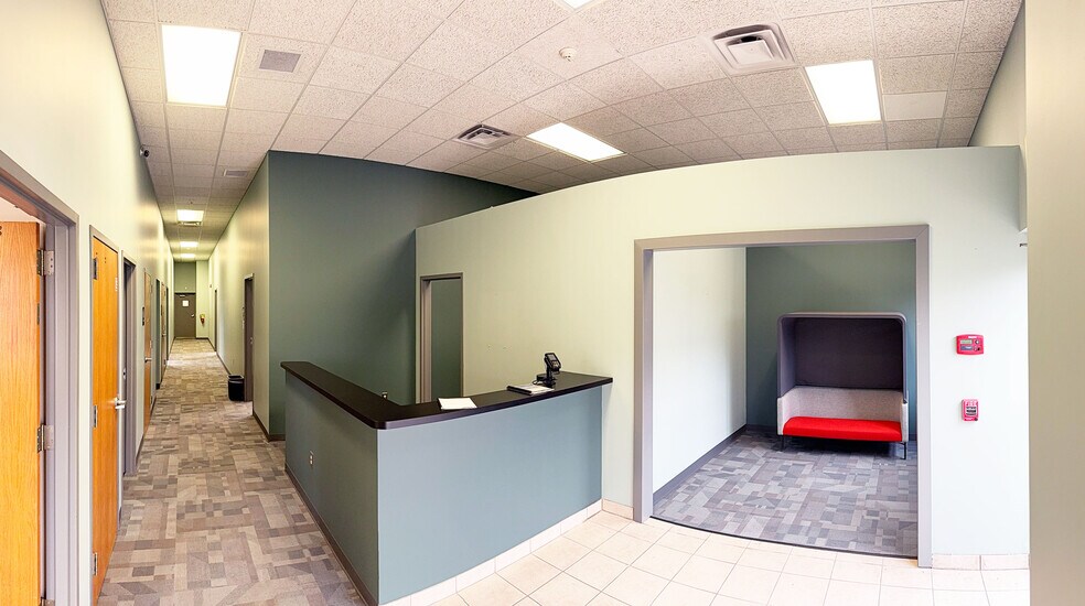 More Photos Of 3919 N Greenbrooke Dr SE, Grand Rapids Manufacturing For Sale