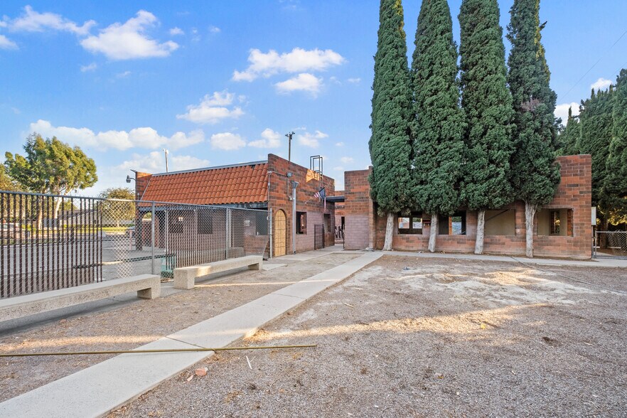 More Photos Of 1241 S Brookhurst St, Anaheim Office For Sale