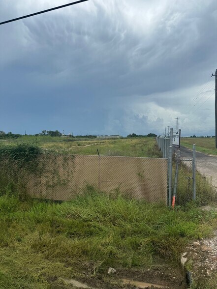 More Photos Of 111 Klauke rd, Rosenberg Land For Sale