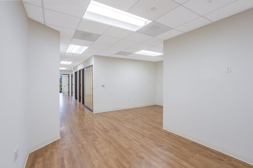 More Photos Of 11620 Wilshire Blvd, Los Angeles Office For Lease