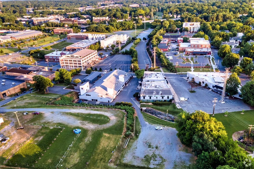 More Photos Of 601 S Cedar St, Charlotte Loft Creative Space For Lease