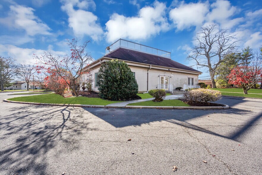 More Photos Of 1 Dag Hammarskjold Blvd, Howell Medical For Lease