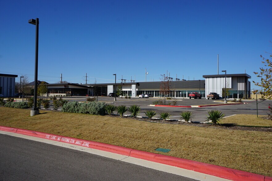 More Photos Of 531 Ed Schmidt, Hutto Unknown For Lease