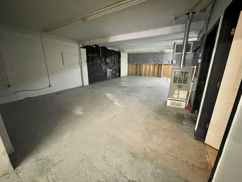 More Photos Of 110 W 29th St N, Wichita Warehouse For Lease