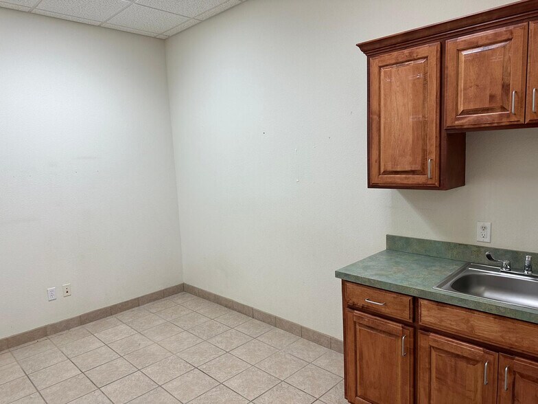 More Photos Of 5326 E US Highway 83, Rio Grande City Medical For Lease