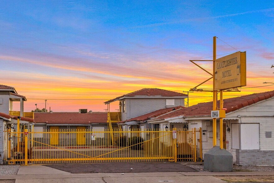More Photos Of 1945 W Van Buren, Phoenix Hotel For Sale