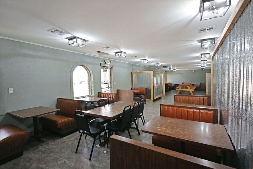 More Photos Of S 2162 S WW White Rd, San Antonio Restaurant For Sale