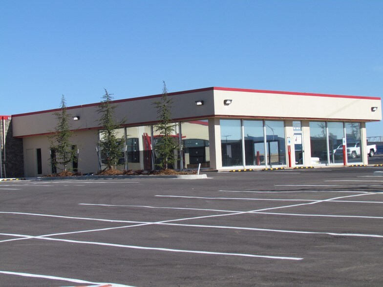 More Photos Of 5105-5131 NW Cache Rd, Lawton Storefront Retail Office For Lease