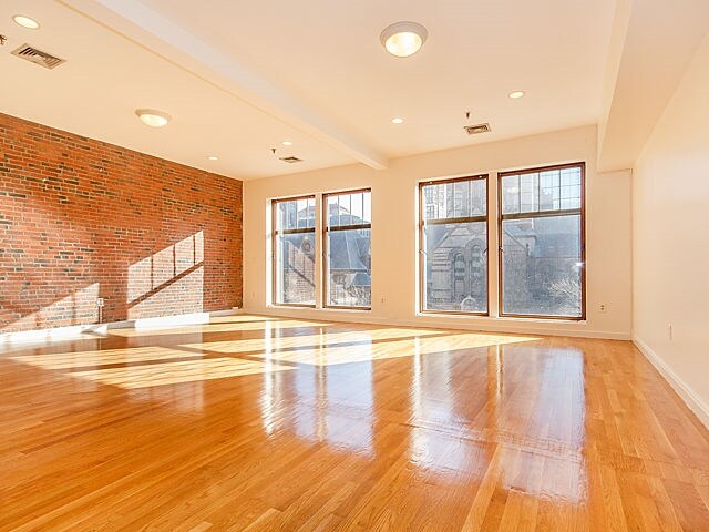 More Photos Of 551 Boylston St, Boston Office For Lease