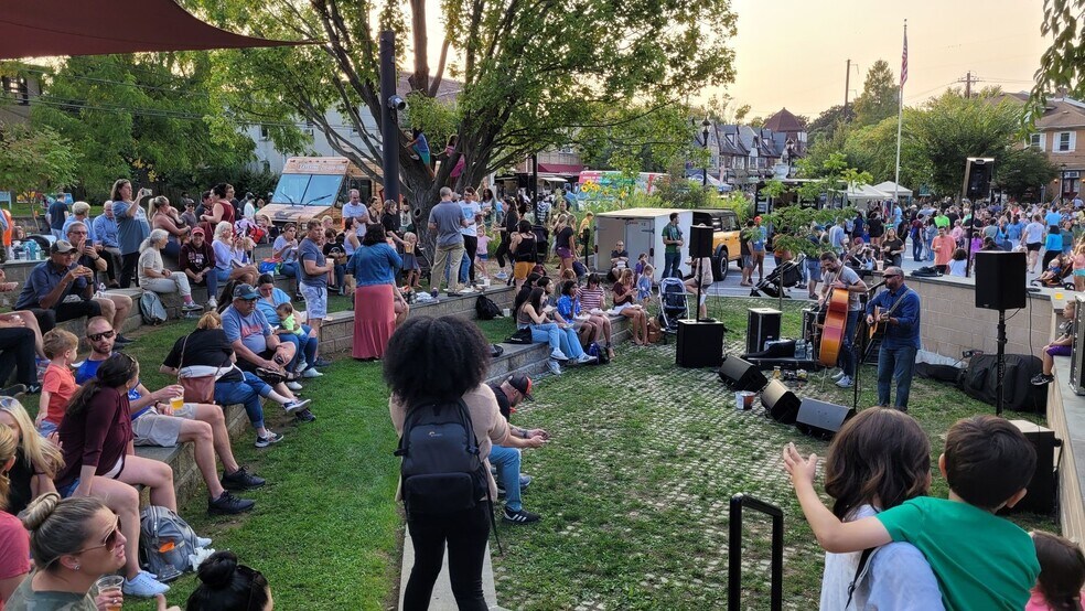 More Photos Of 14 Park Ave, Swarthmore Storefront Retail Residential For Lease