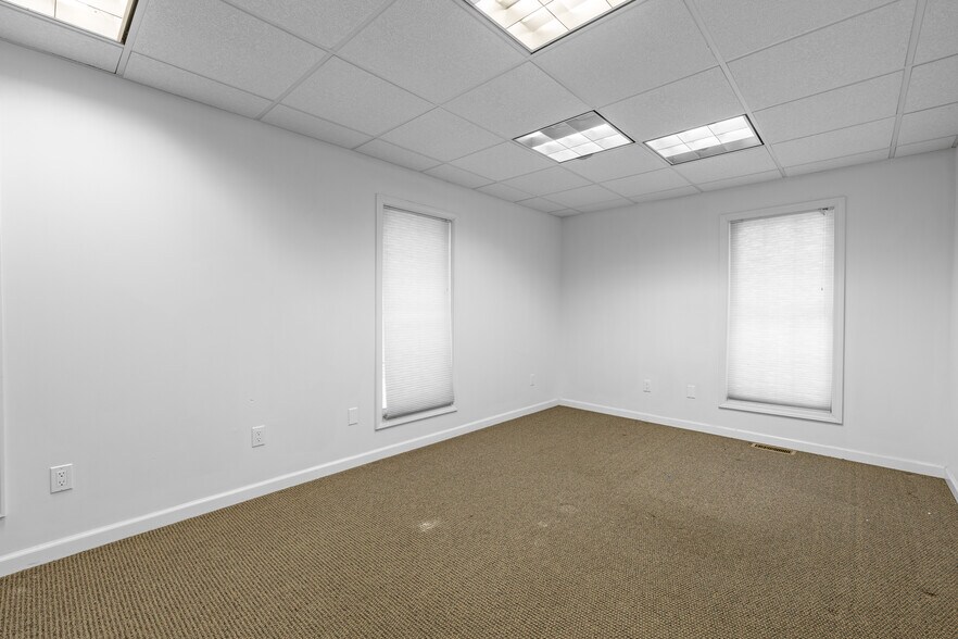 More Photos Of 217 N Washington St, Rome Office For Lease