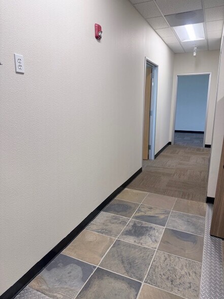 More Photos Of 1887 Monterey Hwy, San Jose Flex For Lease