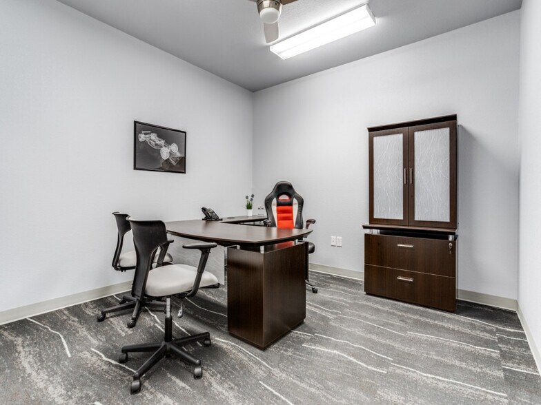 More Photos Of 122 Rose Ln, Frisco Warehouse For Sale