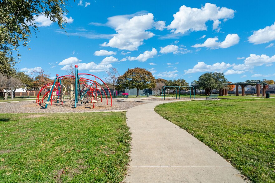 More Photos Of , Dallas Multifamily For Sale