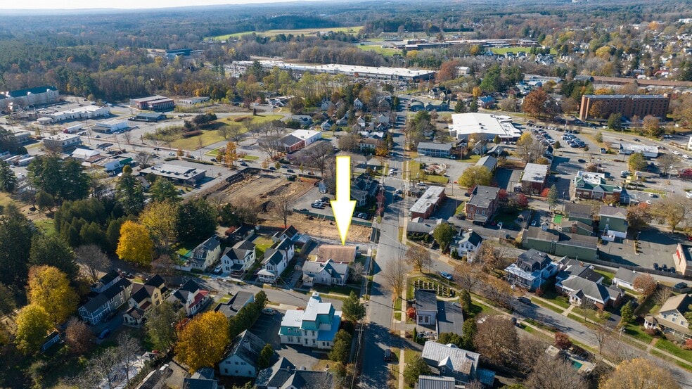 More Photos Of 48 Lincoln Ave, Saratoga Springs Freestanding For Sale