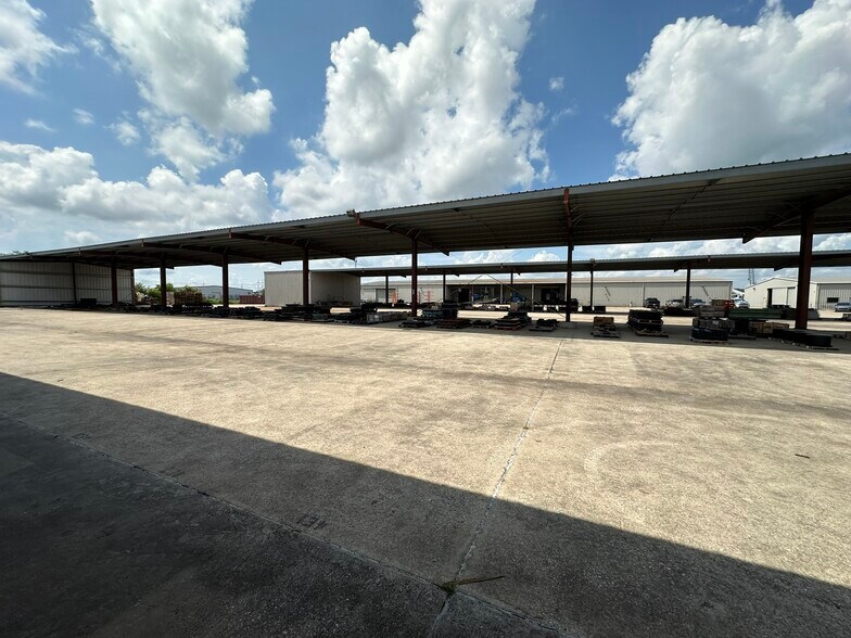 More Photos Of 101 S Bernard Rd, Broussard Industrial For Sale