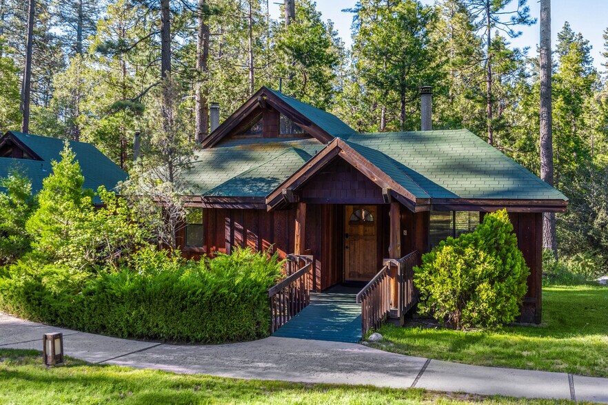 More Photos Of 26345 Delano Dr, Idyllwild-Pine Cove Hotel For Sale