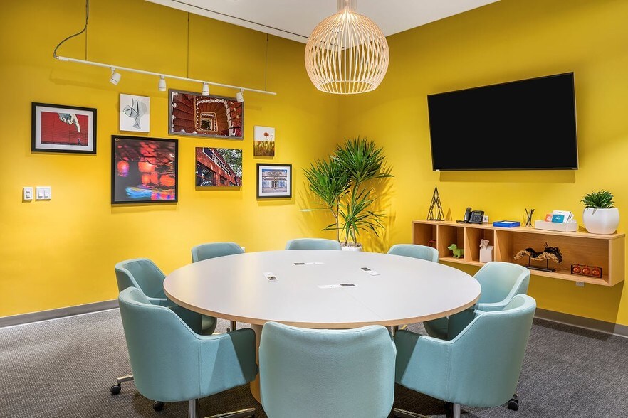 More Photos Of 1101 Wilson Blvd, Arlington Office For Lease