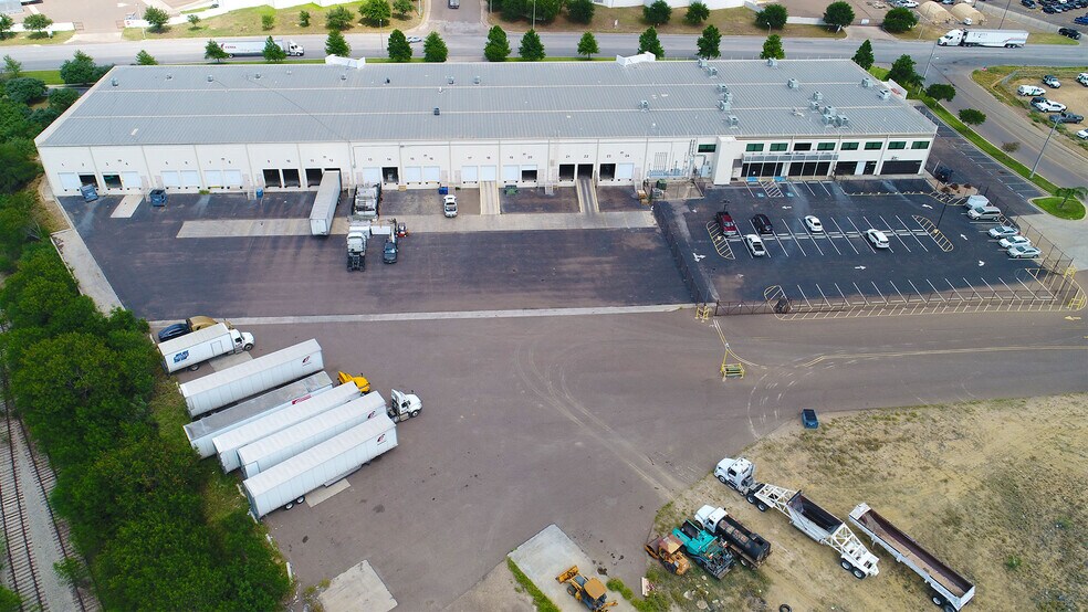 More Photos Of 11204 McPherson Rd, Laredo Warehouse For Sale