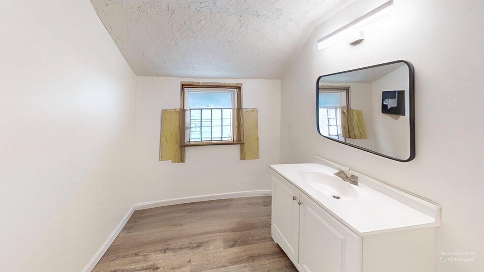 More Photos Of 130 High St, Upton Office For Sale