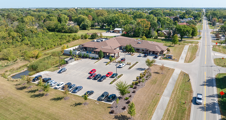 Primary Photo Of N48W14850 Lisbon Rd, Menomonee Falls Veterinarian Kennel For Sale